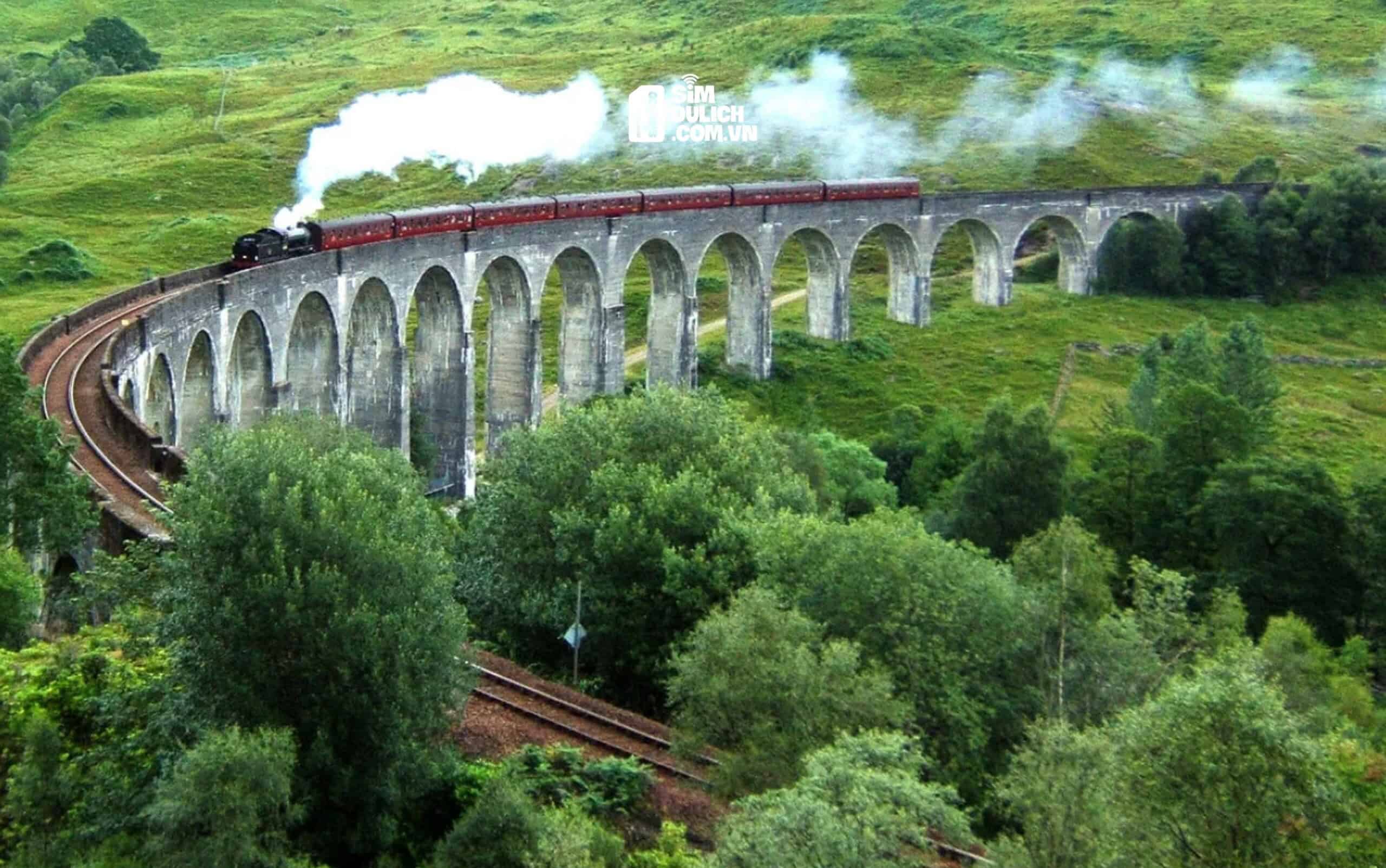 Den-Scotland-chiem-nguong-Glenfinnan-Viaduct-chiec-cau-cua-phu-thuy-Harrt-Potter